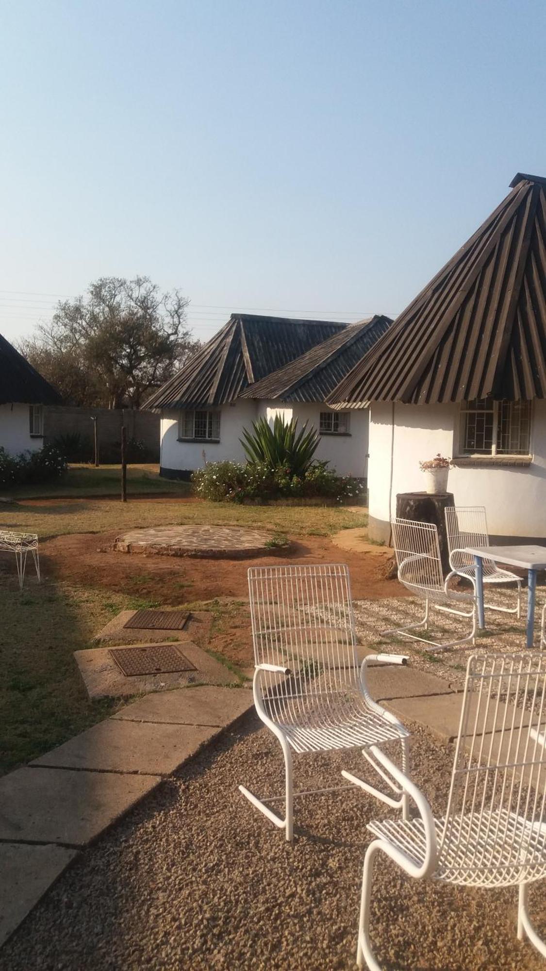 Tshulu Tsha Nabe B&B Bulawayo Buitenkant foto